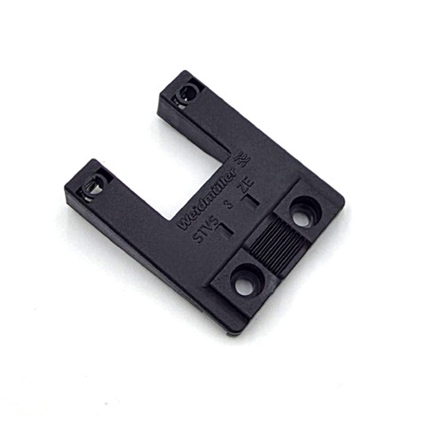 Strain Relief 3 Way STV Connector